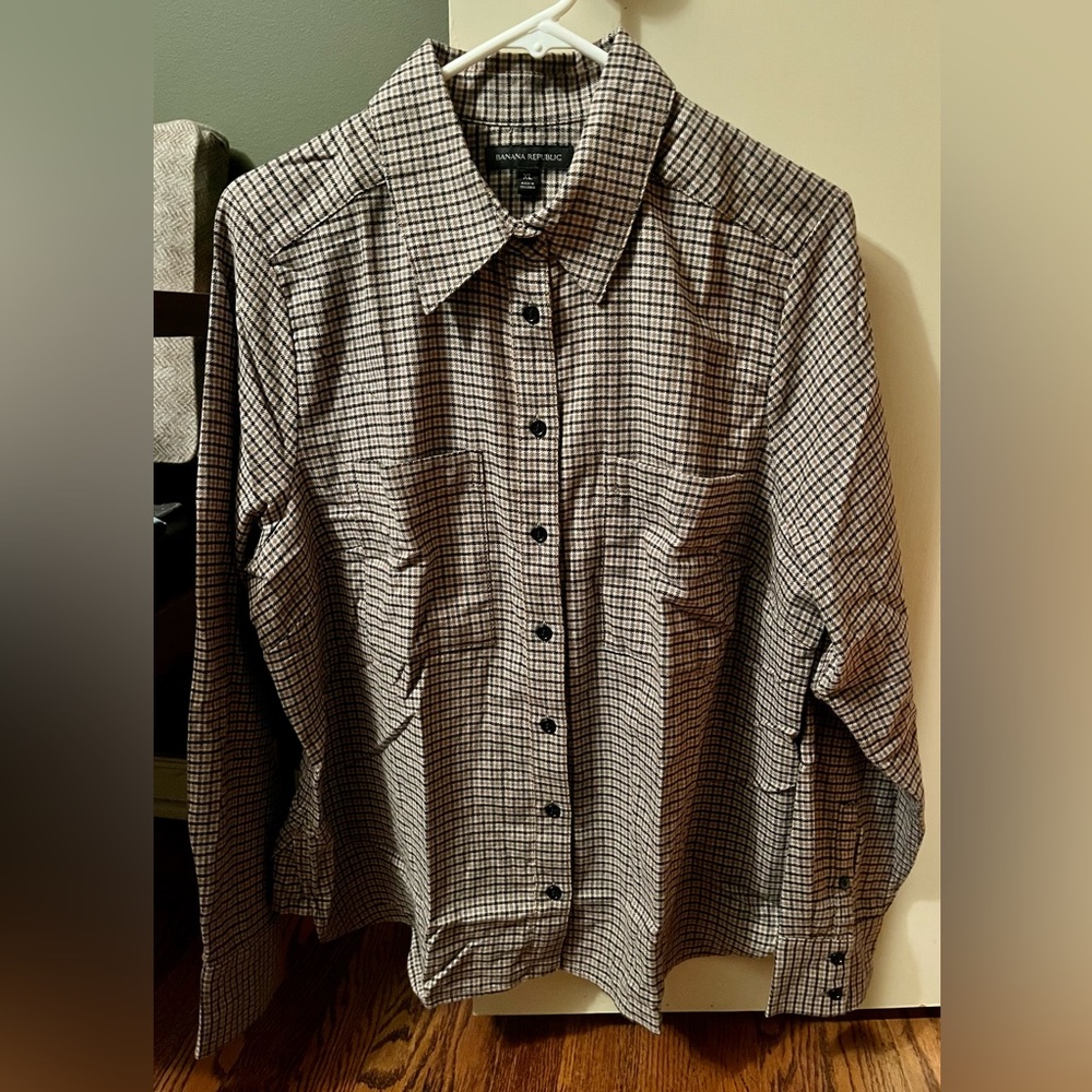 NEW with tags!••Banana republic button down shirt